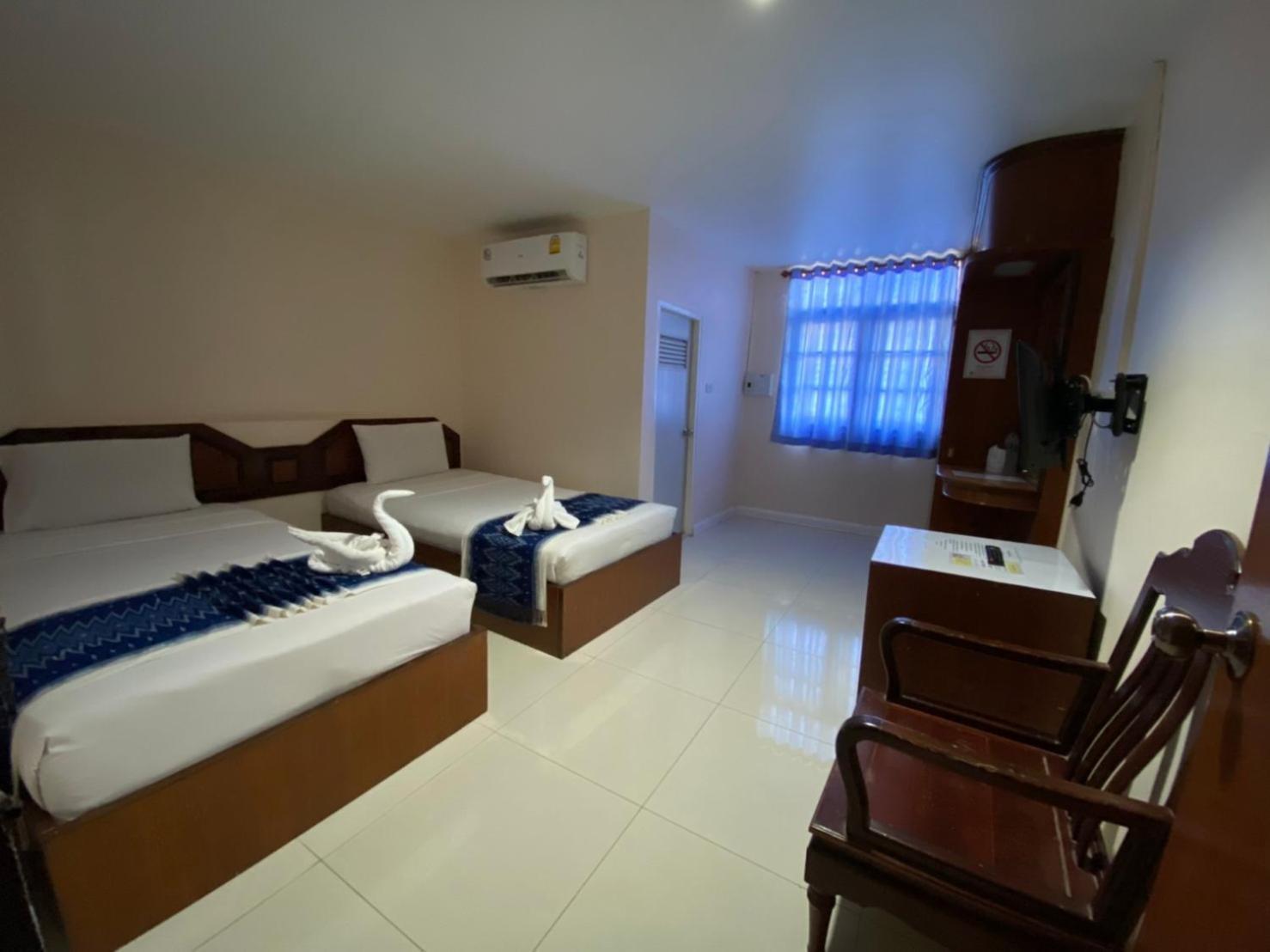 Imperial Sakon Hotel Сакон Након Екстериор снимка